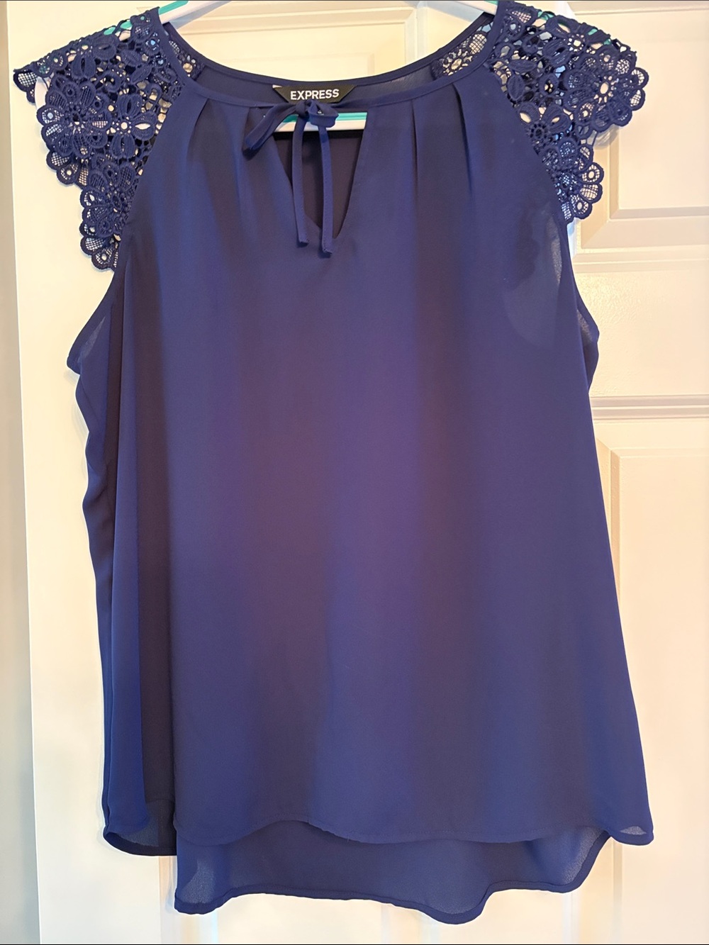 Express Navy Sleeveless Lace Shoulder blouse. Women’s Medium.